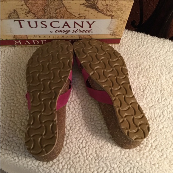 NEW Fuchsia Tuscany Sandalo Wedge Leather Sandal - Picture 3 of 8